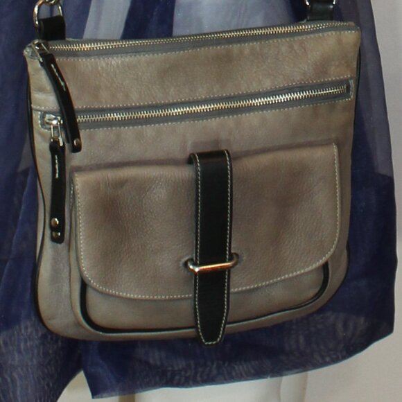 VTG Roots Brown shoulder crossbody leather brown bag 11"x 11" - Picture 9 of 9